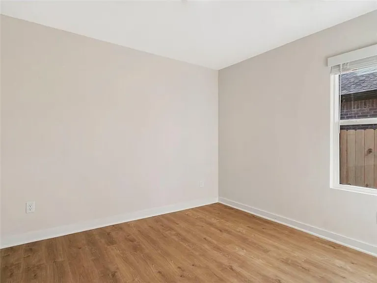 618 S Neon Ave — Photo 15