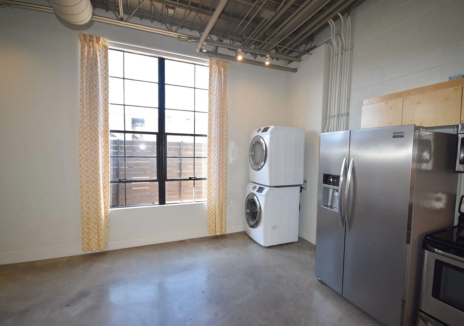 7th Street, LLC — Photo 3