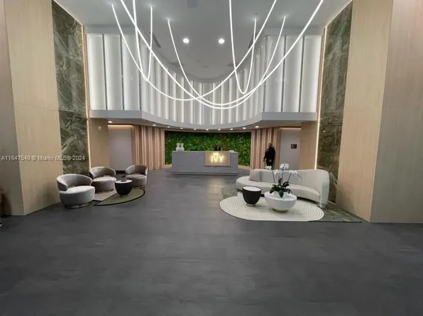 90 SW 3rd St APT 2311, Miami, FL 33130