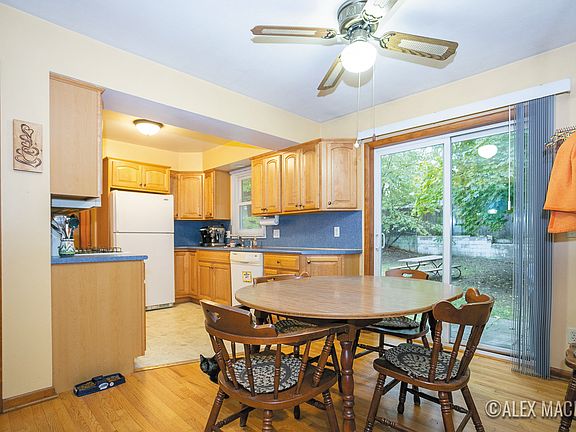 4th image of 4444 Bonanza Dr NE
