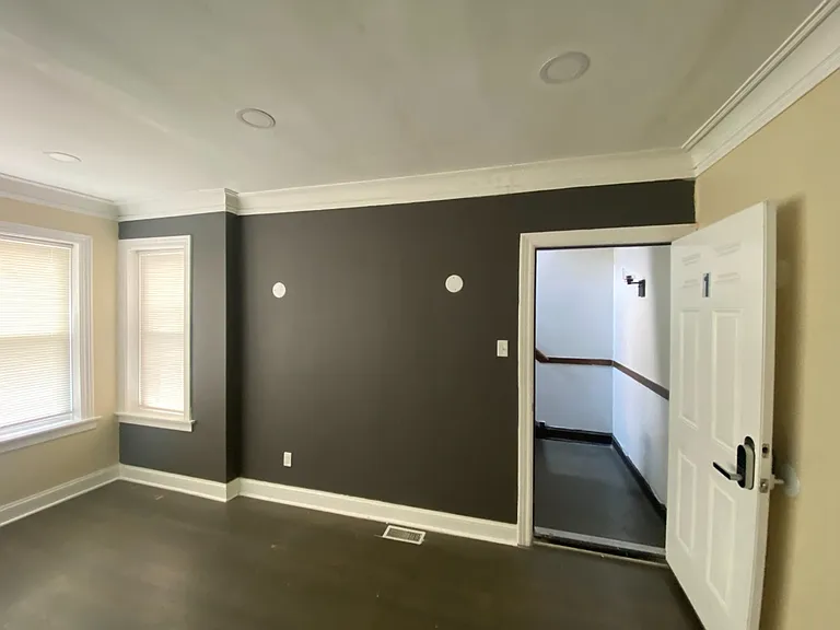 7151 S Green St #1 — Photo 1