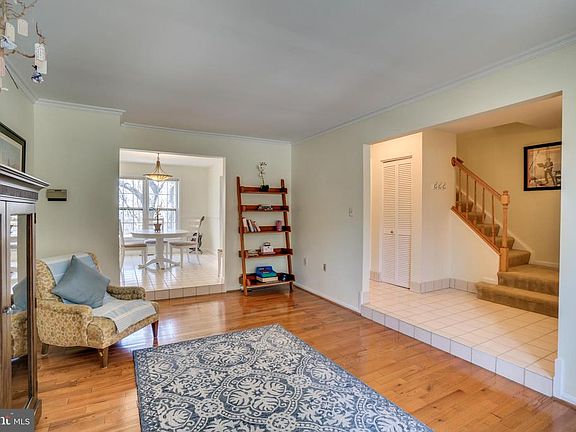 5th image of 5758 Crownleigh Ct