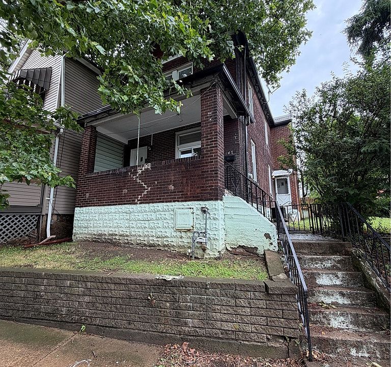 1st image of 147 Auriles St