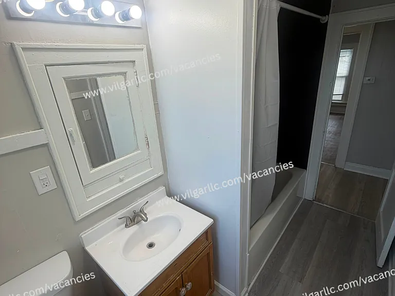 3236 Michigan St — Photo 8