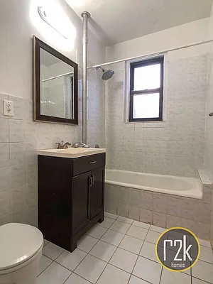 Rented by Realty 2000 Corp | media 22