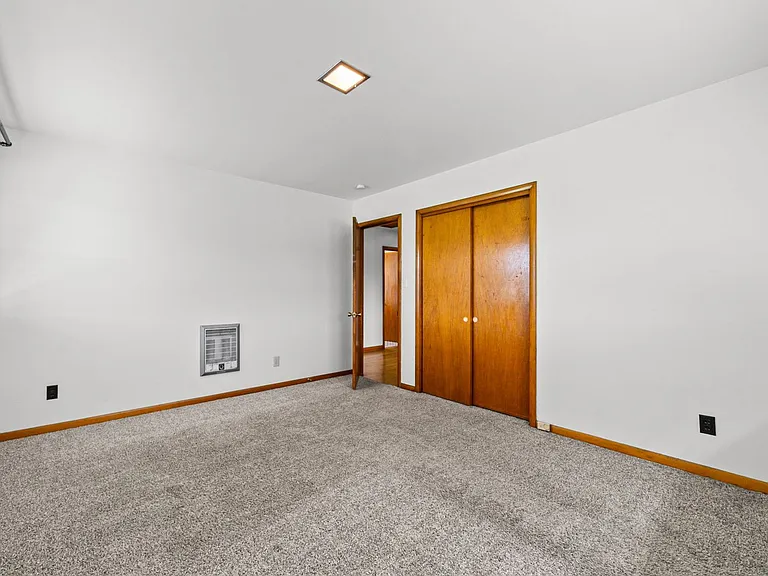 3561 Pickering Rd — Photo 19