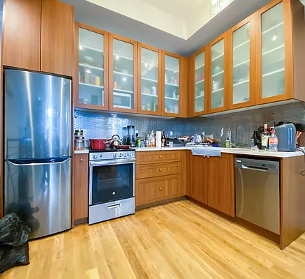 Rented by Keren Capital Group, LLC | media 26