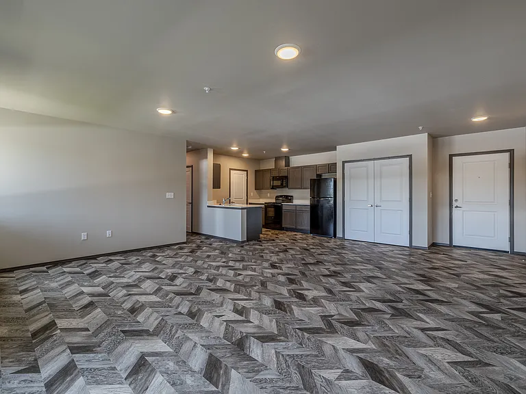Pioneer Apartments — Photo 13