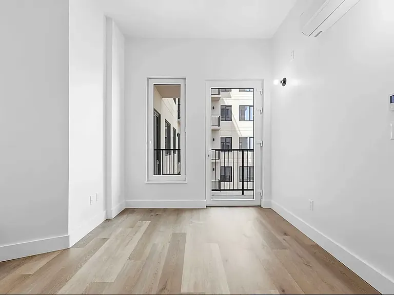 89-25 162nd St #205 — Photo 9