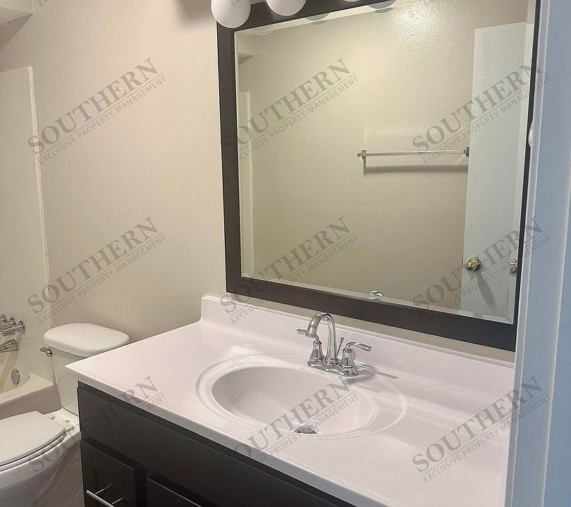 1st image of 123 Westwood Cir APT A