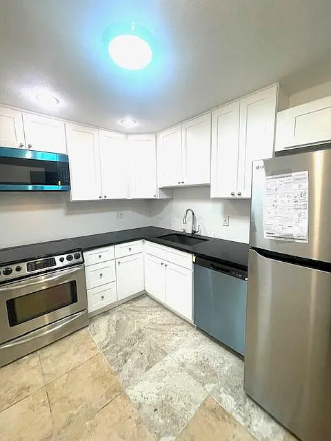Heritage Circle Condominium — Photo 3