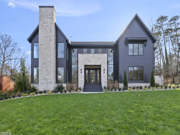 2105 Manuel St, Raleigh, NC 27612