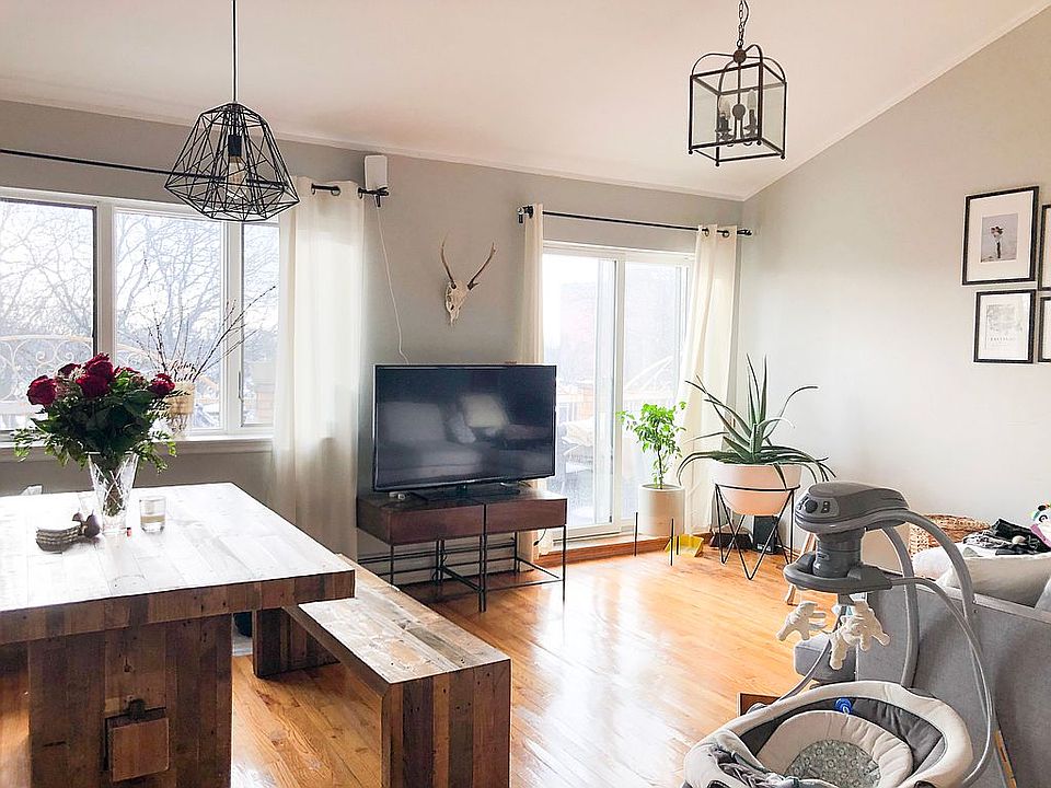 Living/Dining area