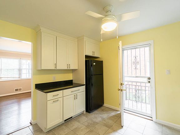 4th image of 5709 Newton St