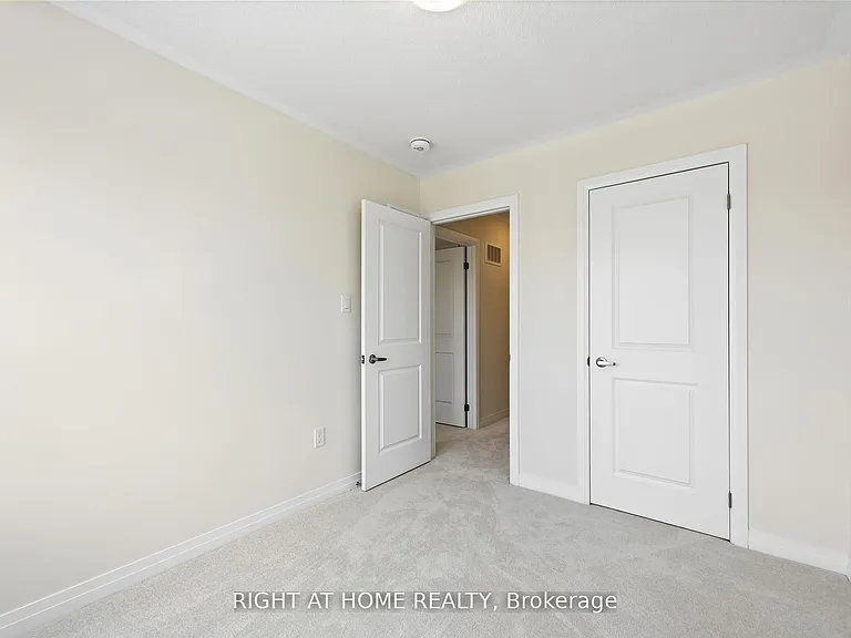31 Sissons Way — Photo 17