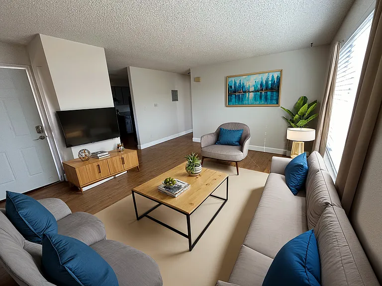 Cottonwood Creek Apartments — Photo 36