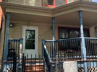 1938 W School St #1F, Chicago, IL 60657