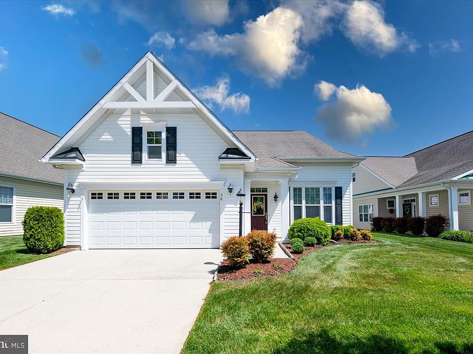 1st image of 28 Amandas Teal Dr