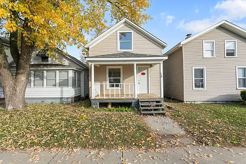 232 E Grove St Photo 1