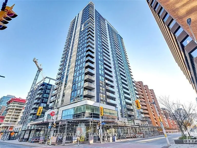 340 Queen St #2010 — Photo 1