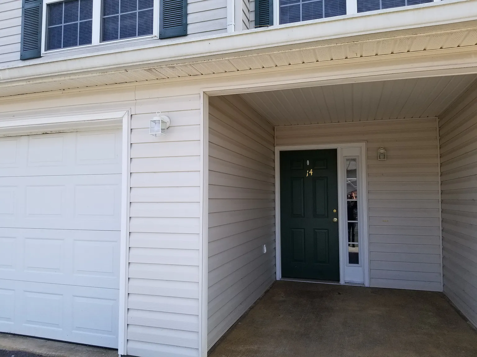 3 bed, 2.5 bath, 1580 sqft, $1,500 — Photo 2