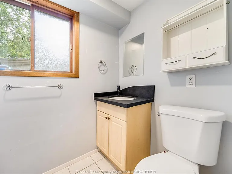 7105 Isabelle Ct — Photo 22