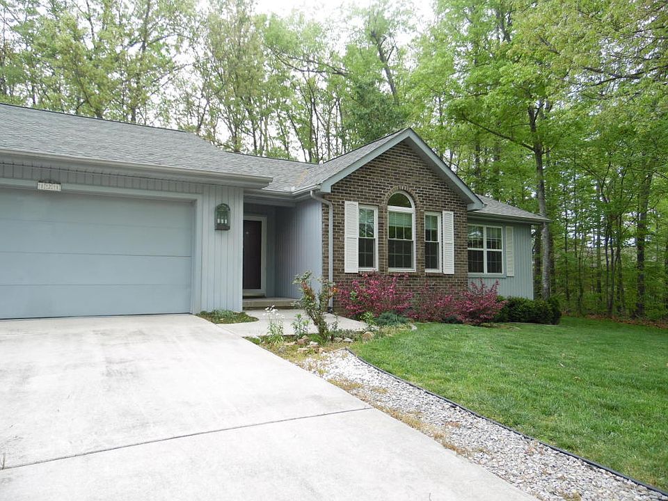 1st image of 121 Canterbury Dr