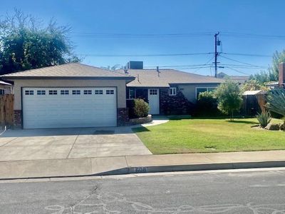 608 W Twain Ave, Clovis, CA, 93612