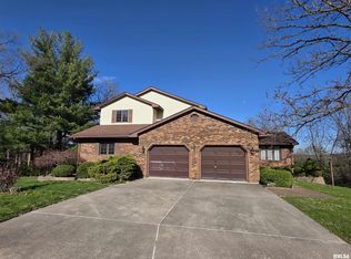 14098 Aspen Dr, Carlinville, IL 62626