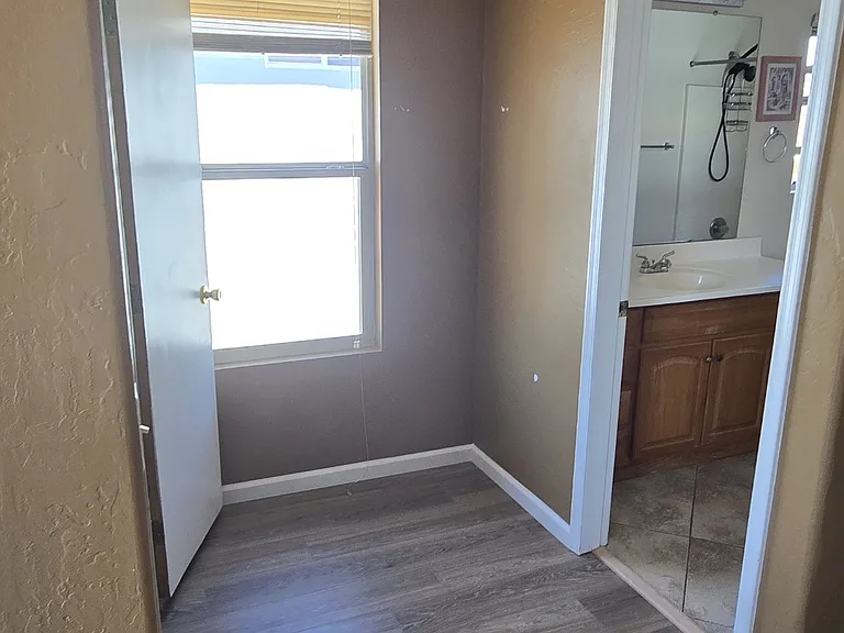 2611 W Gypsum Ave — Photo 16