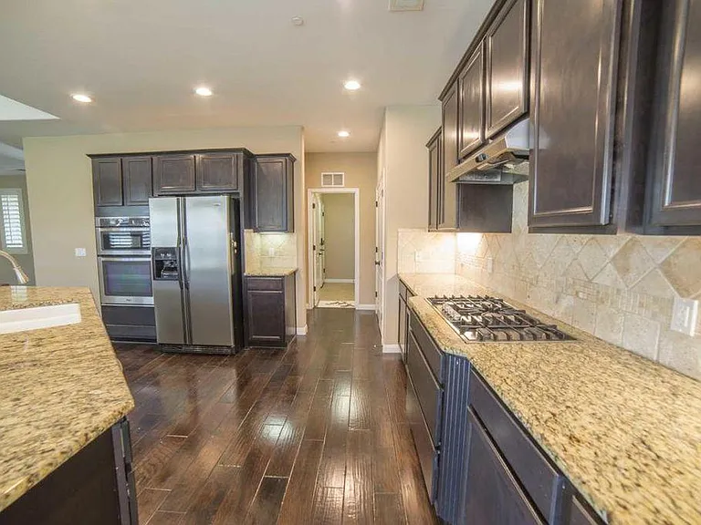 12715 Eversham Dr — Photo 8