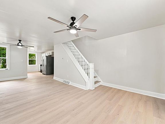 5th image of 3435 Fairmount Ave
