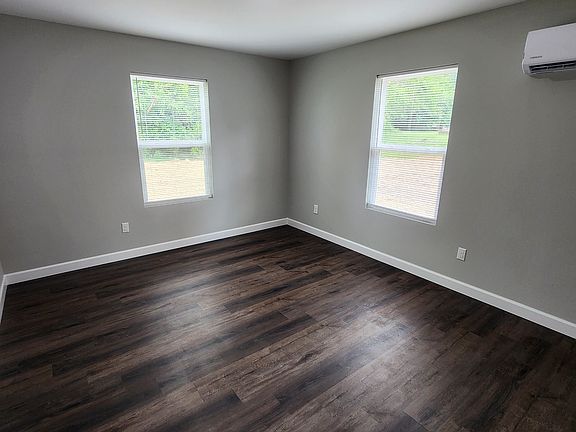 2nd image of 324 N Roosevelt St
