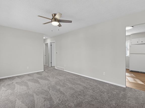 3rd image of 700 Payton Ave