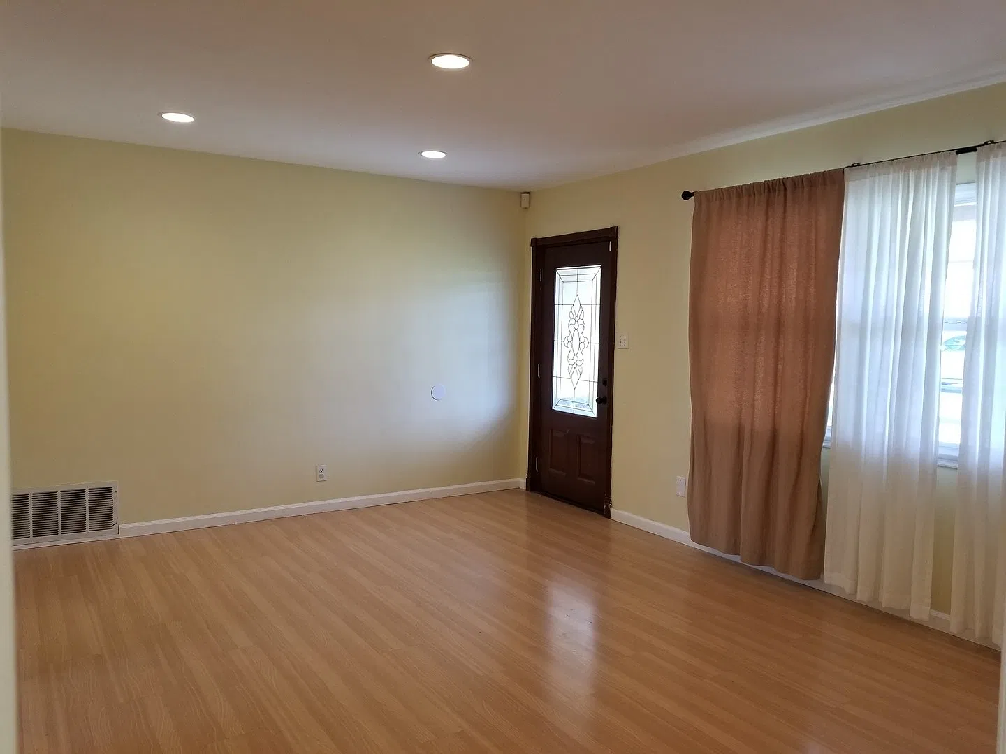 2 Bedroom 1 Bath House! (Coming Soon) — Photo 2