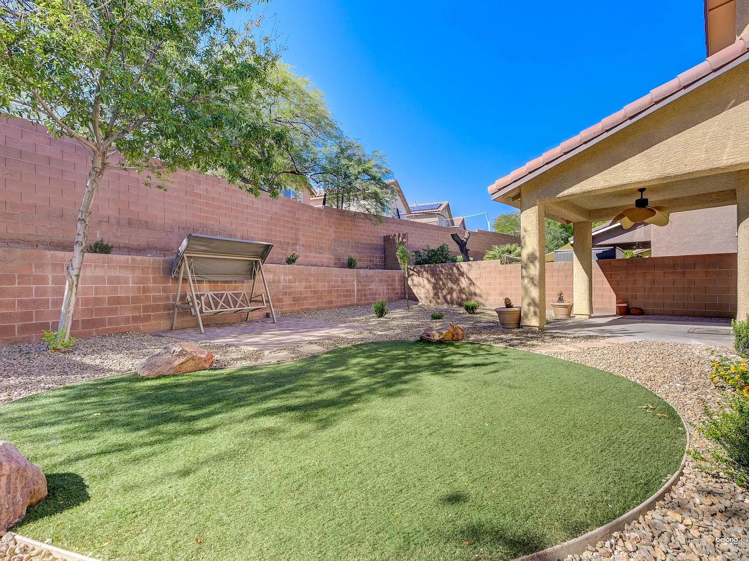 3 bed, 2.5 bath, 1814 sqft, $2,195 — Photo 3