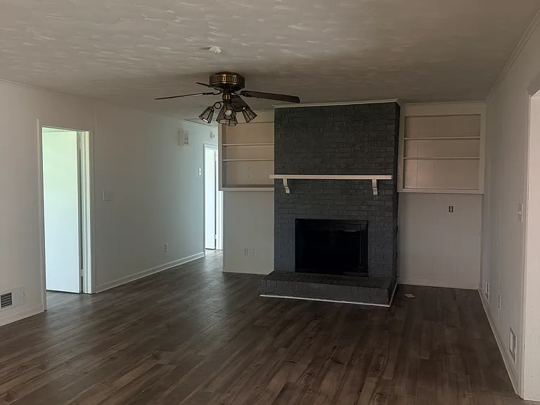 1517 Boiling Springs Rd — Photo 9