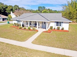 801 Ridge Ave, Wildwood, FL 34785