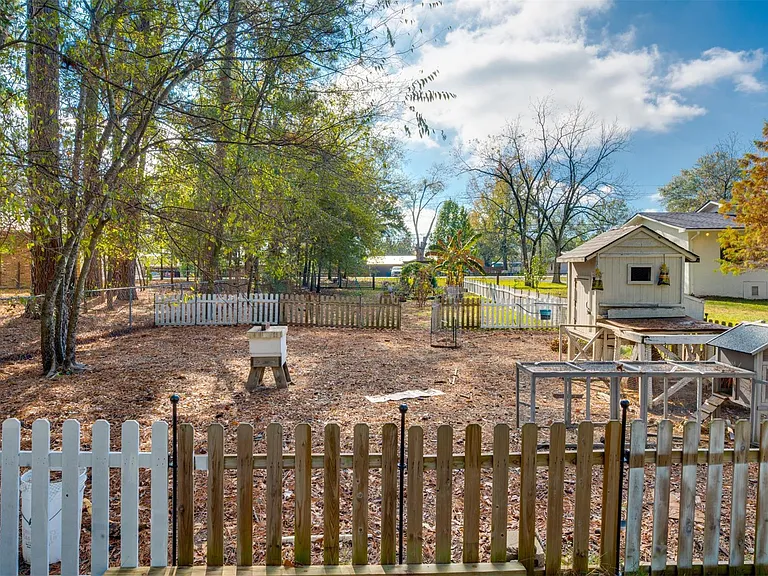 215 Perryman Rd — Photo 41
