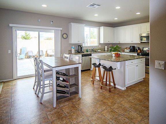 4th image of 14943 Mandalay Ln