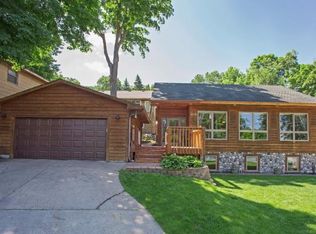 5035 Edgewater Dr, Mound, MN 55364