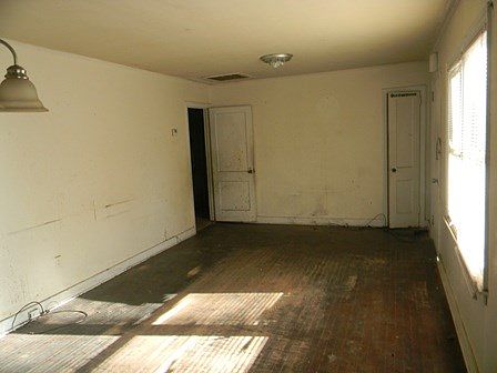 5th image of 1065 Freeland St