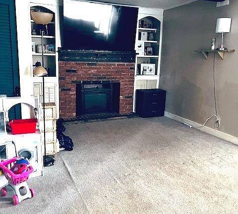 3rd image of 42 Garden St