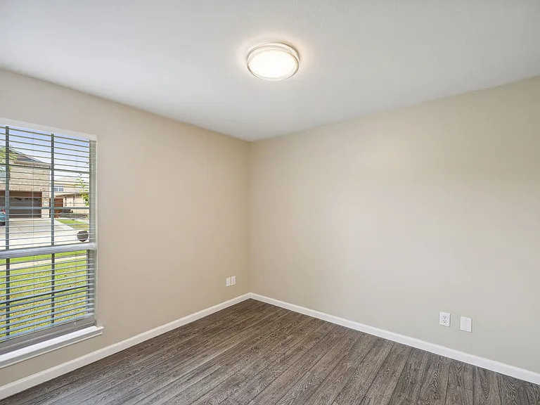 1001 Margaret Dr — Photo 20