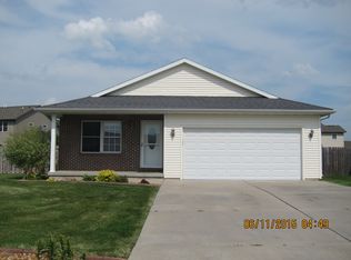 612 Pleasant Ct, Chatham, IL 62629