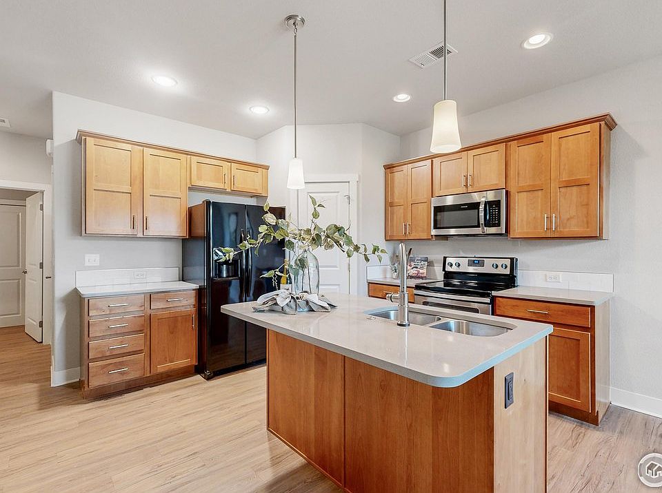 1st image of 3335 Apple Blossom Ln #2