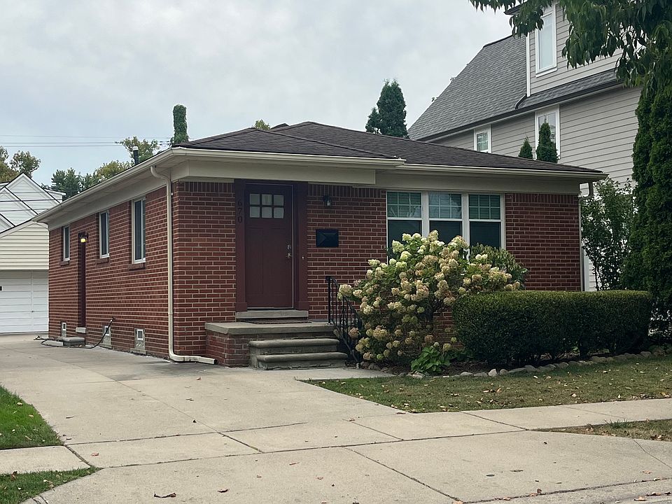 1st image of 670 Humphrey Ave