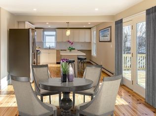 22 Q St, Hull, MA 02045