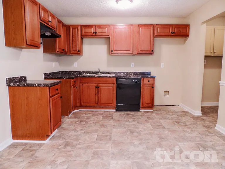 65 Spring Cir — Photo 3