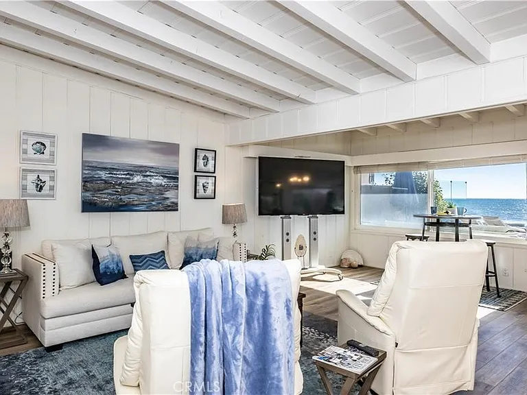 35325 Beach Rd — Photo 12